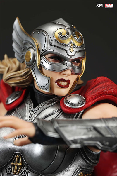 Mighty Thor 1/4 Scale Statue