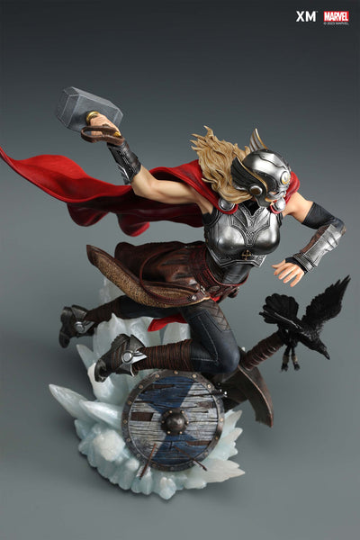 Mighty Thor 1/4 Scale Statue