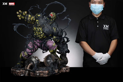 Venom Hulk Version B 1/4 Scale Statue