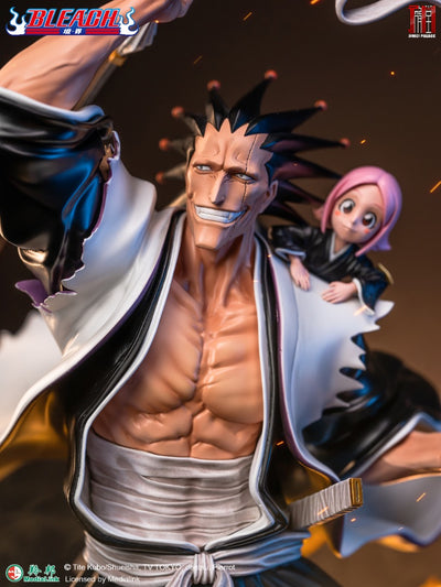 Zaraki Kenpachi and Kusajishi Yachiru Statue