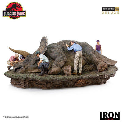 Triceratops Diorama Deluxe Art Scale Statue