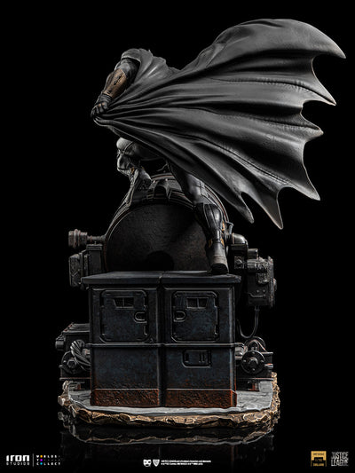 Zack Snyder's Justice League - Batman on Batsignal Art Scale 1/10