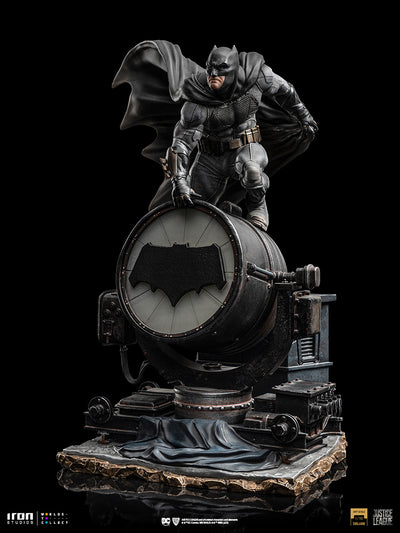 Zack Snyder's Justice League - Batman on Batsignal Art Scale 1/10