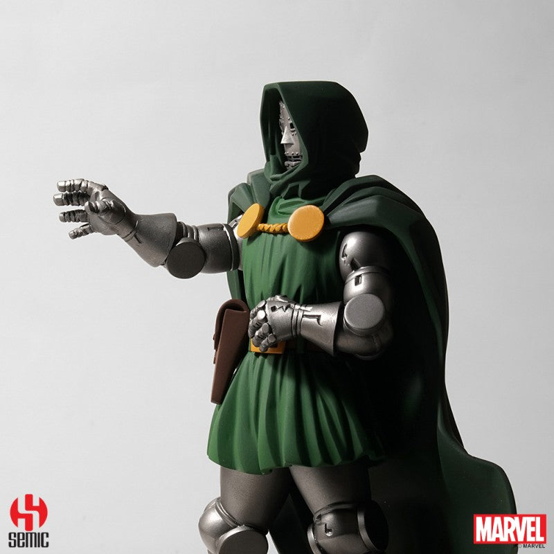 Doctor Doom 1/8 Scale Statue