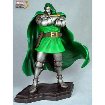 Marvel Vs. Capcom 3: 1:4 Scale Dr. Doom Vs. Akuma Statue 2 Pack