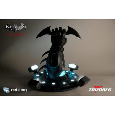 Batman: Arkham City - BATARANG Full Scale Replica by TriForce Collectibles