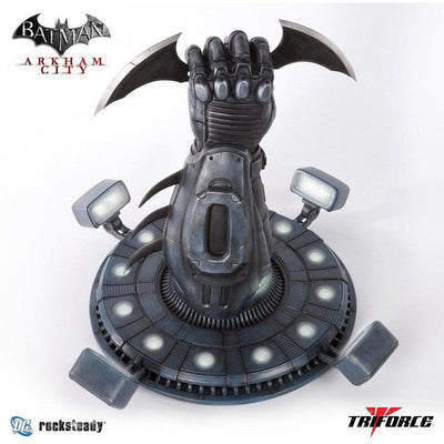 Batman: Arkham City - BATARANG Full Scale Replica by TriForce Collectibles