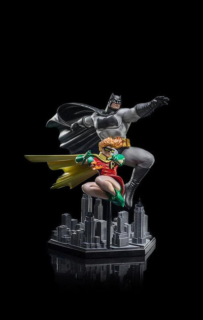 Batman & Robin The Dark Knight Returns Statue