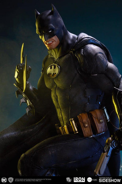 Batman (Black Edition) 1:3 Scale Statue
