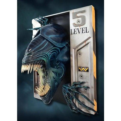 Alien Queen LIFE-SIZE Wall Sculpture Statue by Hollywood Collectibles Group