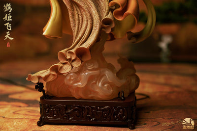 Flying Princess Crane Regular Version Statue