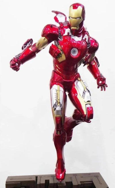IRON MAN Mark VII 1/4 Scale Statue - DISPLAYED