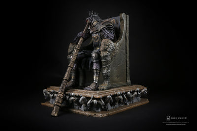 Dark Souls III: Yhorm 1:18 Scale Statue
