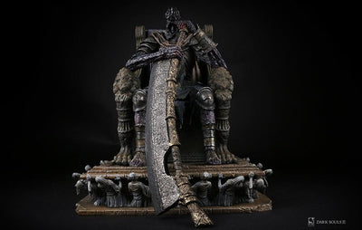 Dark Souls III: Yhorm 1:18 Scale Statue
