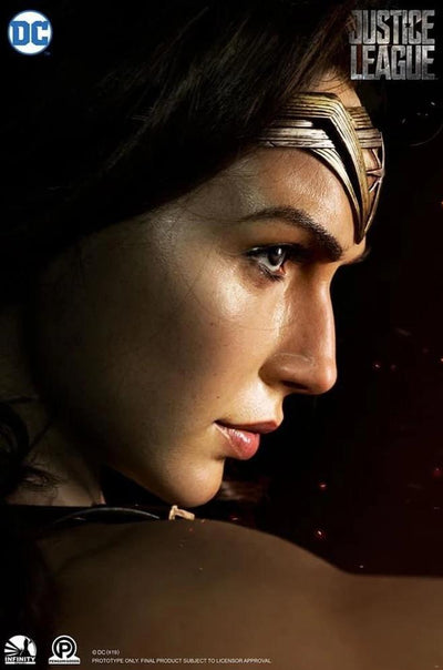 Justice League: Wonder Woman Lifesize 1:1 Bust
