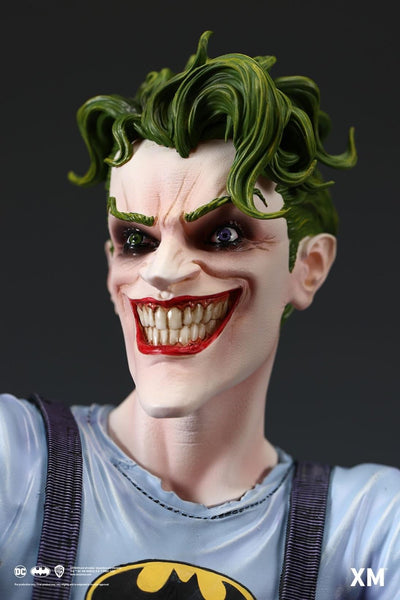 The Joker - White Knight 1/4 Scale Statue