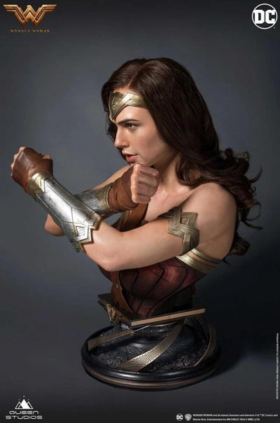 Justice League: Wonder Woman Lifesize 1:1 Bust