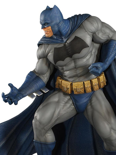 Dark Knight EXCLUSIVE 1/6 Scale Batman Maquette