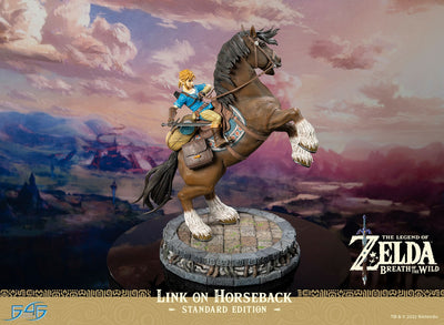 The Legend of Zelda Breath of the Wild - Link on Horseback (Standard Edition) Statue