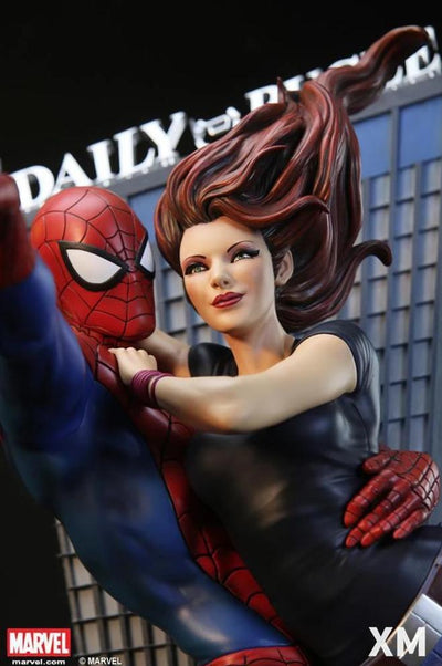 Mary Jane & Spider-Man 1/4 Scale Statue by XM STUDIOS