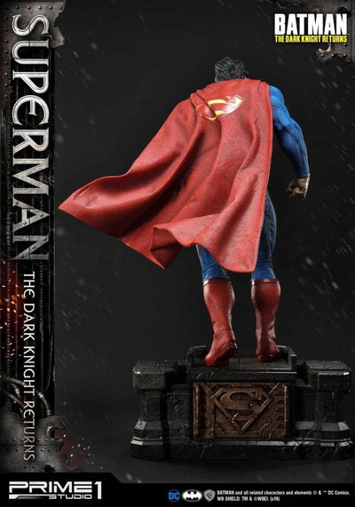 Museum Masterline Batman - The Dark Knight Returns (Comics) Superman DELUXE