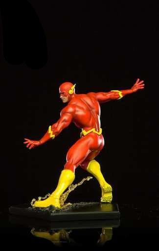 Flash 1/10 Art Scale Statue by Ivan Reis