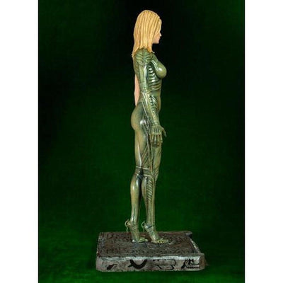 Species: Sil 1:4 Scale Statue by Hollywood Collectibles Group