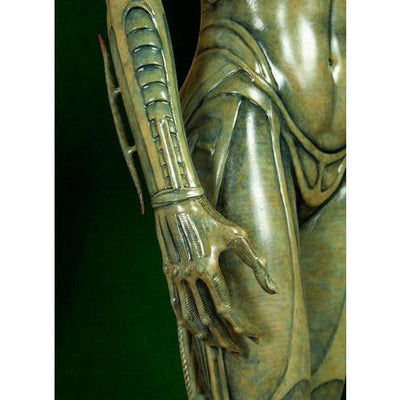 Species: Sil 1:4 Scale Statue by Hollywood Collectibles Group