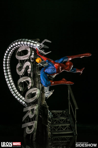 Spider-Man 1/4 Scale Legacy Statue Diorama by Iron Studios