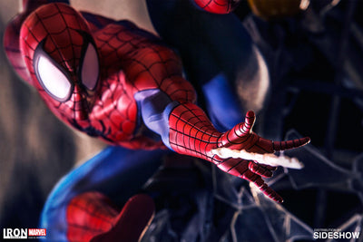Spider-Man 1/4 Scale Legacy Statue Diorama by Iron Studios