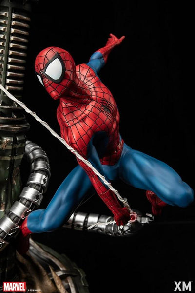 Spider-Man 1/4 Scale Statue