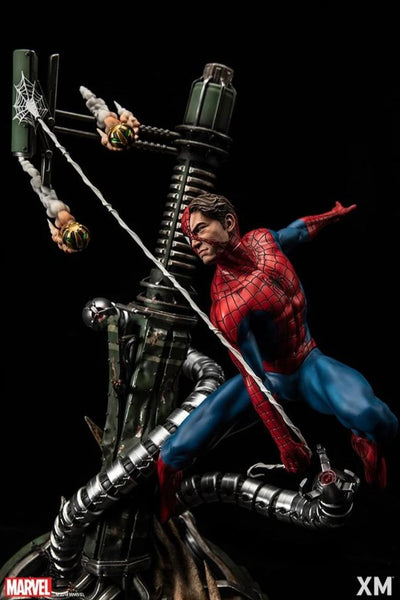 Spider-Man 1/4 Scale Statue