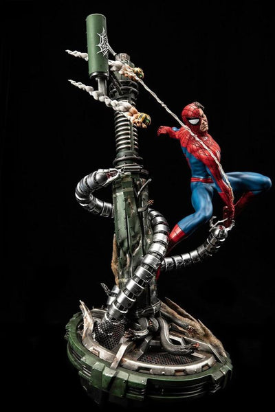 Spider-Man 1/4 Scale Statue