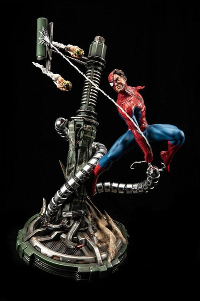 Spider-Man 1/4 Scale Statue